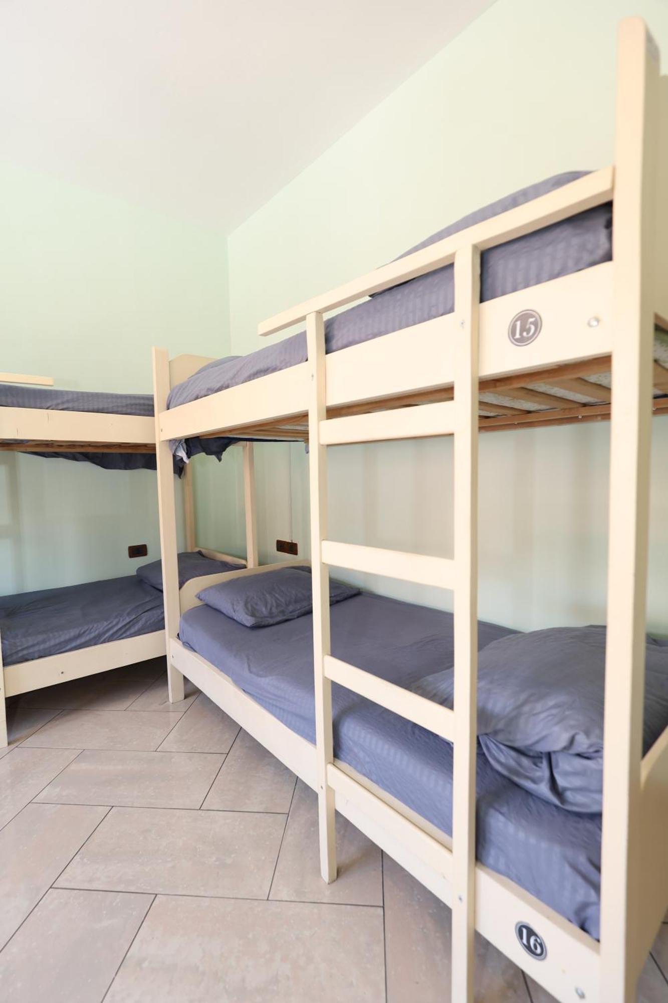 Hostel Osho Tirana Kültér fotó