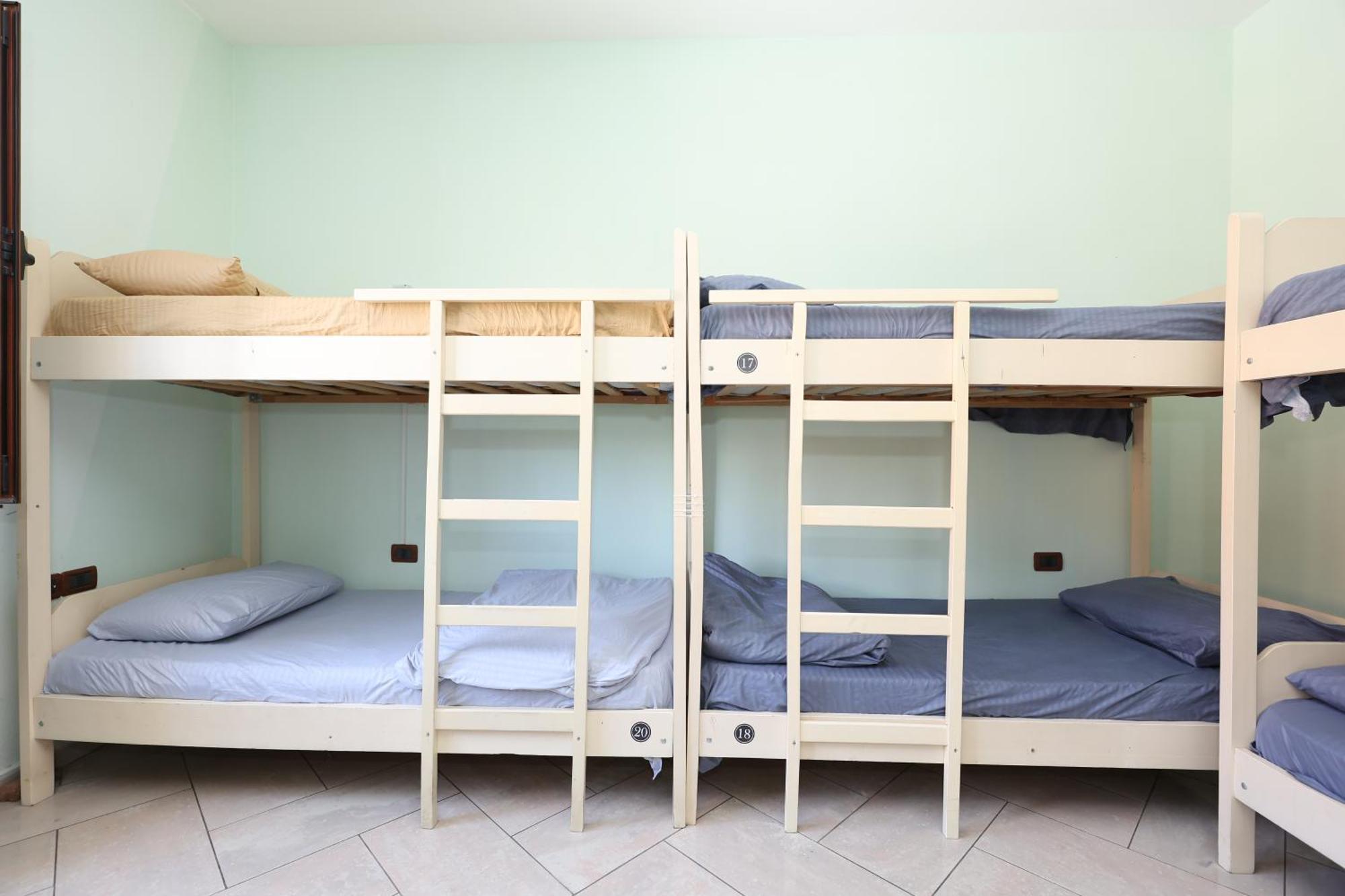 Hostel Osho Tirana Kültér fotó